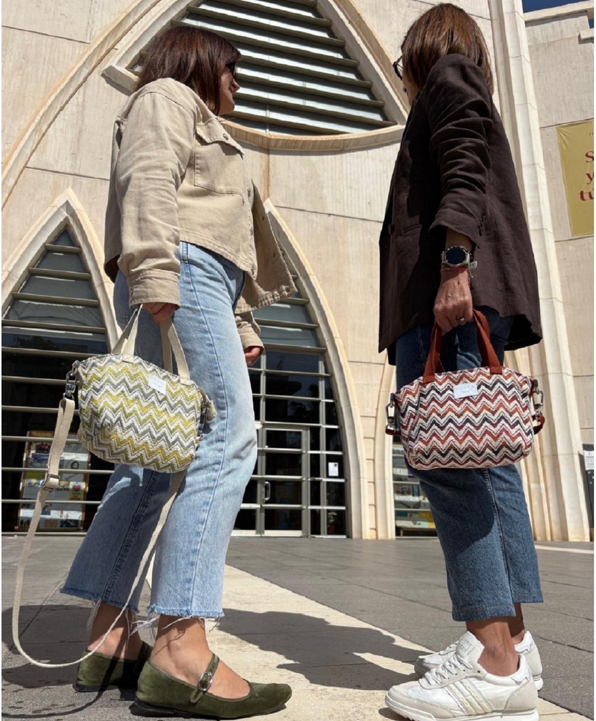 Bolso de mano y bandolera de calidad premium. Elegante y versátil. Color Beige, amarillo o claro. Bolso de mano y bandolera de calidad premium. Elegante y versátil. Color Beige, amarillo o claro.