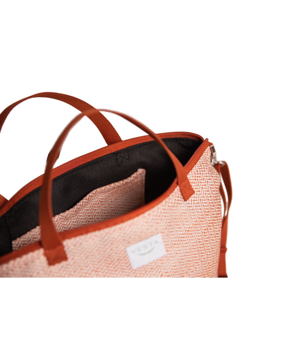 Bolso de mano y bandolera tamaño medio en color teja, rojo. Diseño innovador Bolso de mano y bandolera tamaño medio en color teja, rojo. Diseño innovador