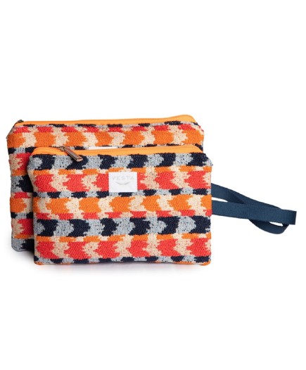 Cartera de mano elegante en tejido exclusivo. Color naranja. Cremallera fluor. Calidad premium. Estilo y toque único