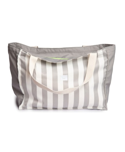 Bolso o Maxi bolsa de tela repelente al agua y gran capacidad. Color gris a rayas. Cremallera fluor